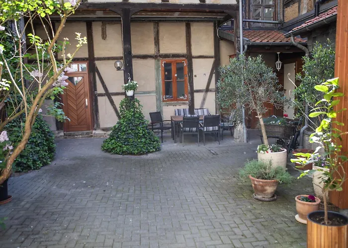 Markt Eins Salonwohnung *