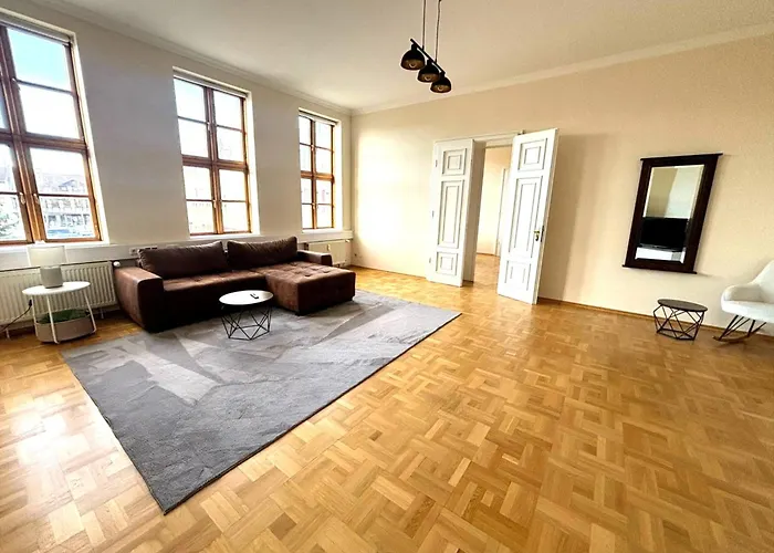 Markt Eins Salonwohnung * Schoppenstedt